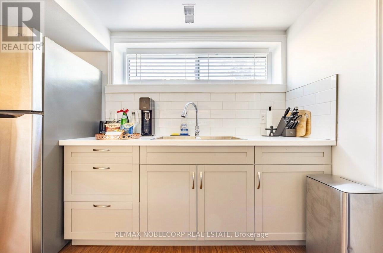 4230 Bloor Street W, Toronto, Ontario  M9C 1Z7 - Photo 28 - W13661652