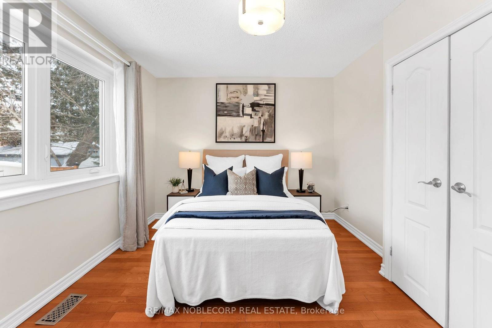 4230 Bloor Street W, Toronto, Ontario  M9C 1Z7 - Photo 34 - W13661652