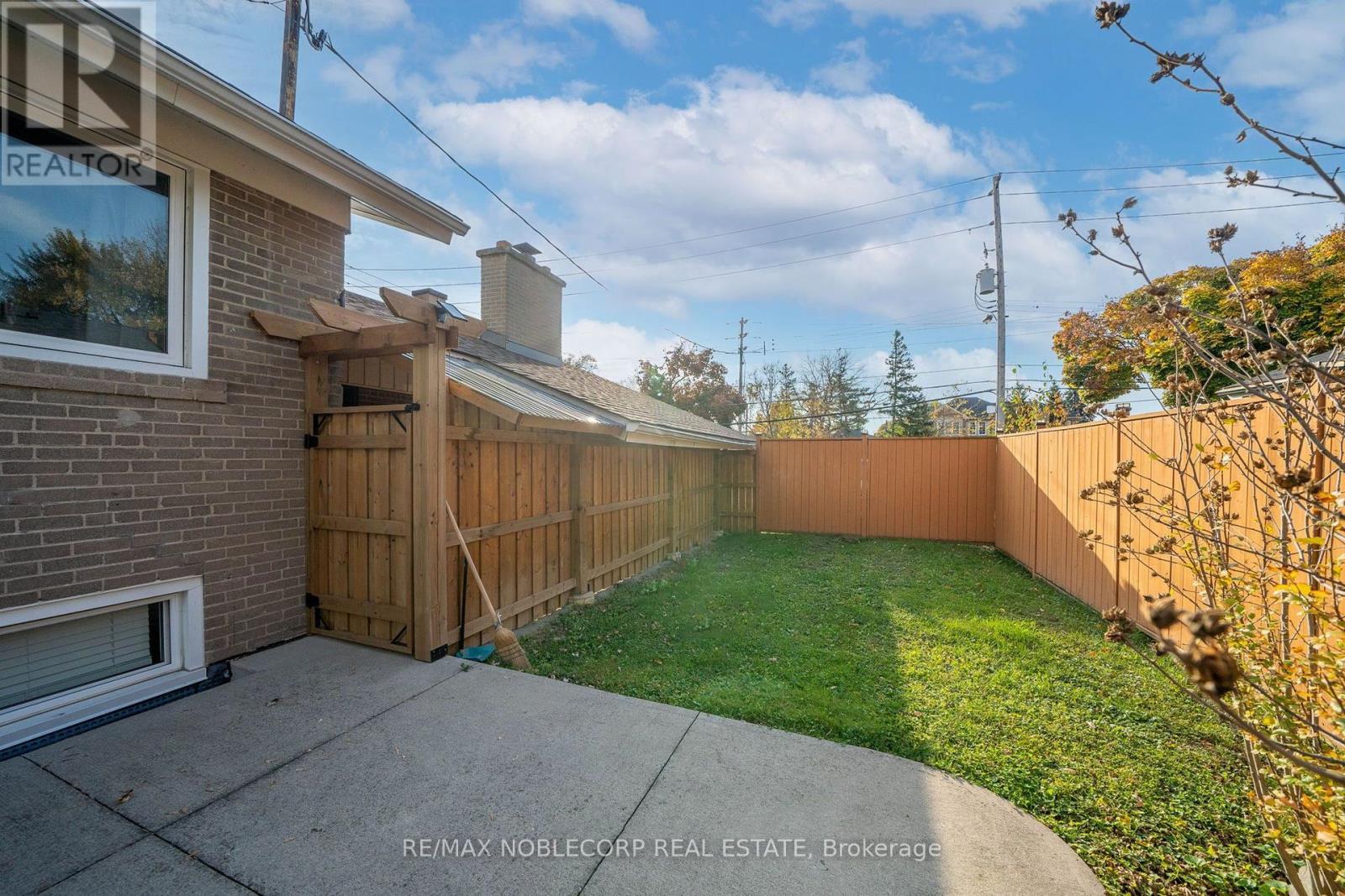 4230 Bloor Street W, Toronto, Ontario  M9C 1Z7 - Photo 47 - W13661652