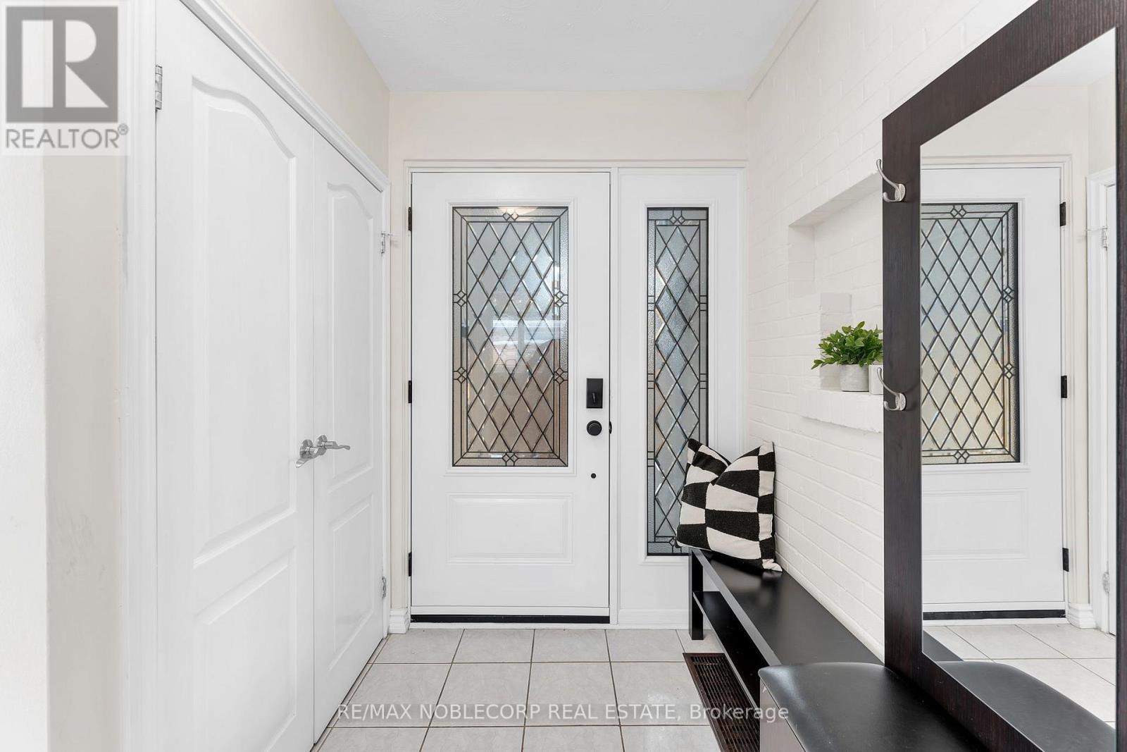 4230 Bloor Street W, Toronto, Ontario  M9C 1Z7 - Photo 5 - W13661652