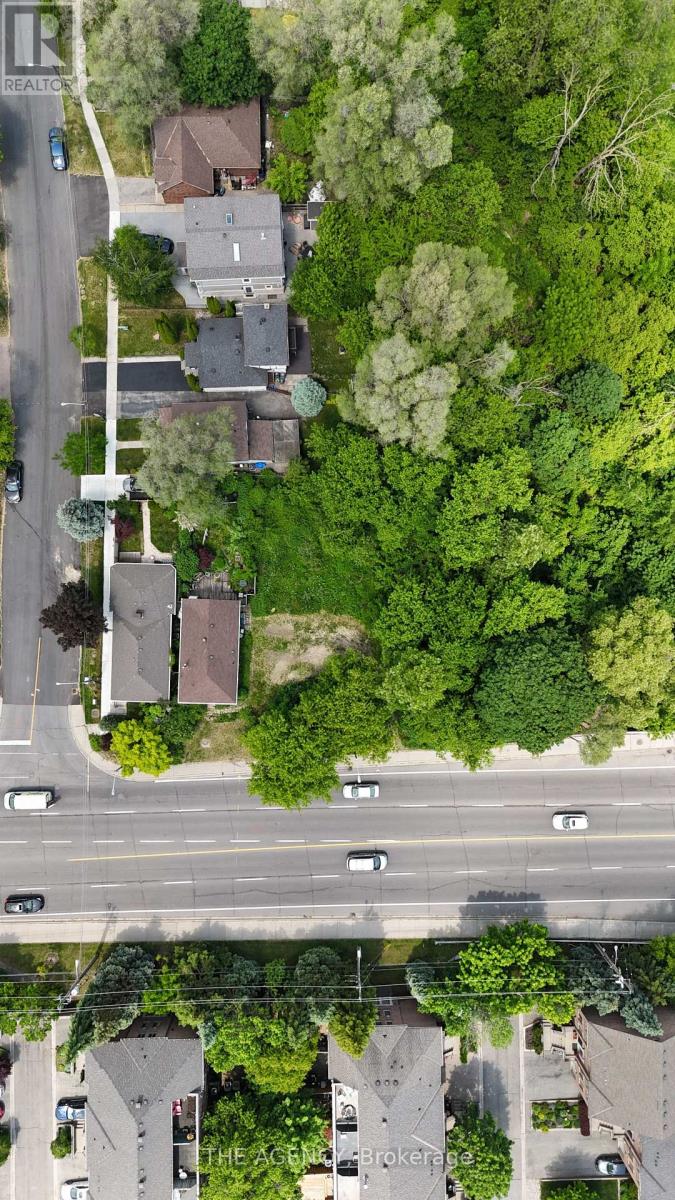 580 The Queensway, Toronto, Ontario  M8Y 1J9 - Photo 4 - W13661688