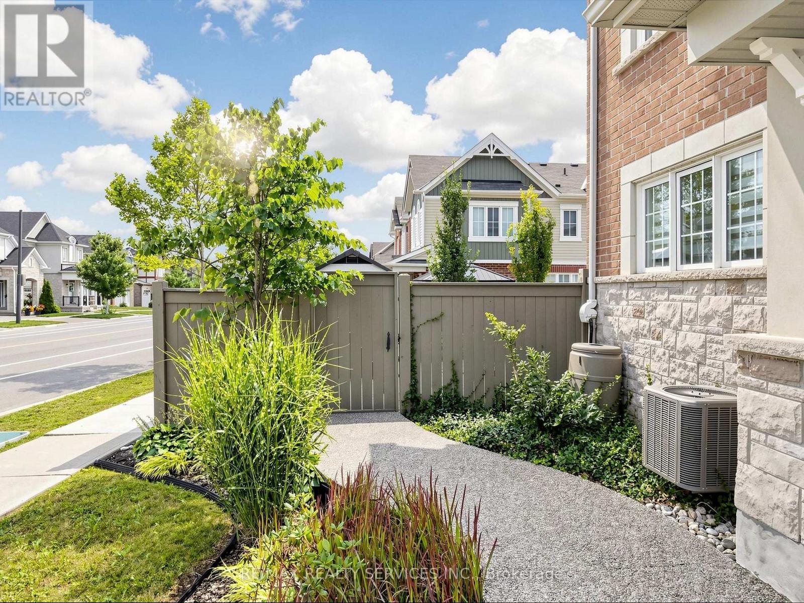 314 Beasley Terrace, Milton, Ontario  L9E 1C4 - Photo 5 - W13661784