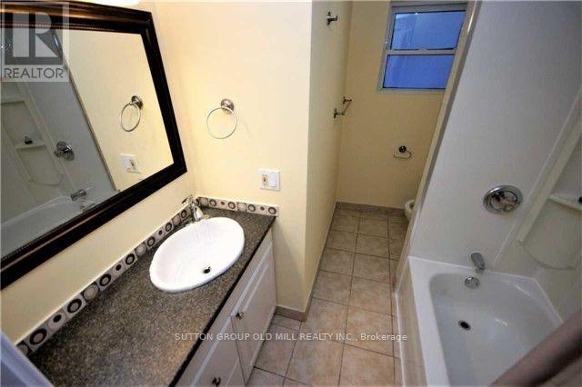 232 Aldercrest Road, Toronto, Ontario M8W 4J7 - Photo 8 - W13661816