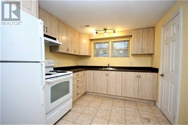 232 Aldercrest Road, Toronto, Ontario M8W 4J7 - Photo 9 - W13661816