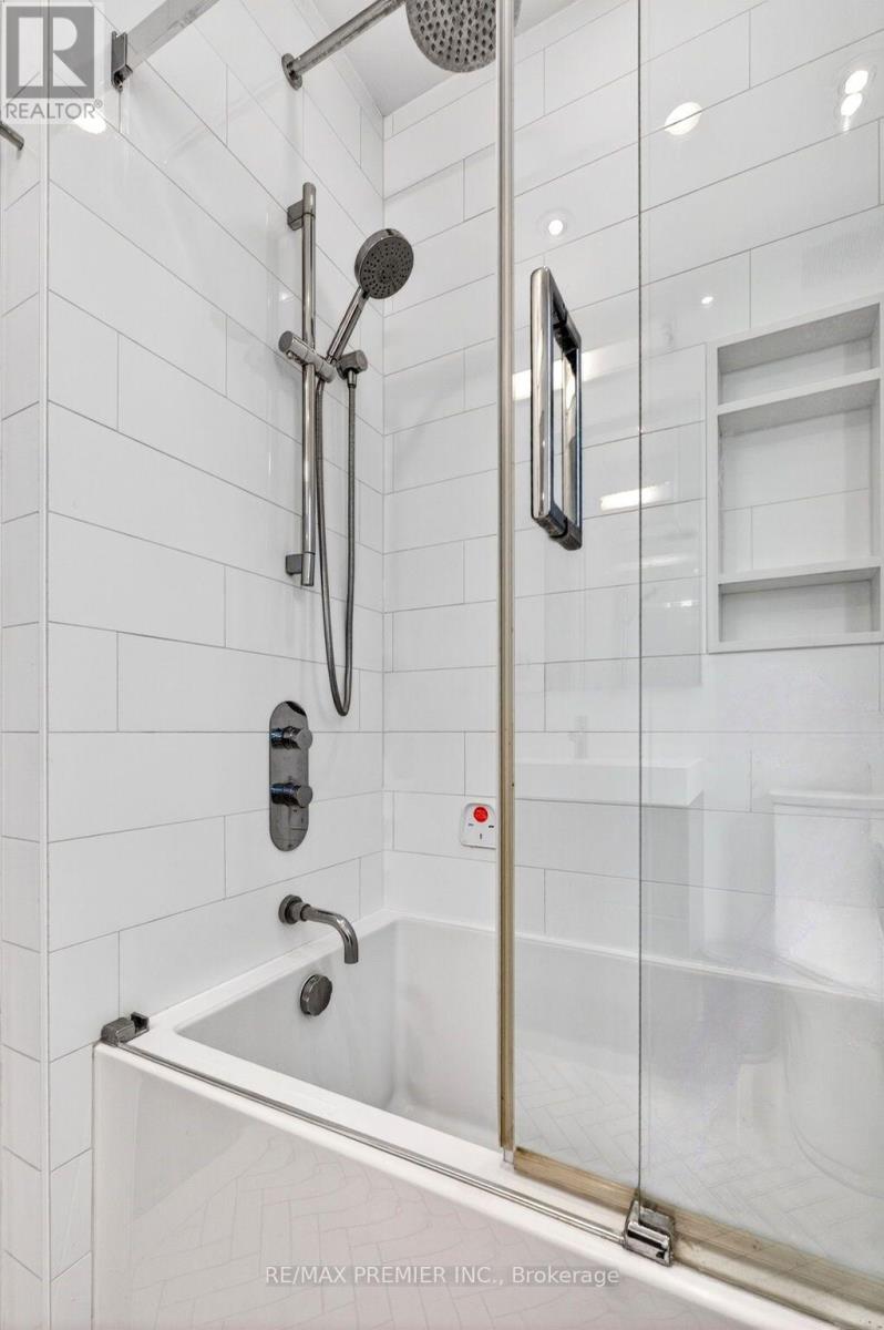 154 Fifth Street, Toronto, Ontario  M8V 2C7 - Photo 18 - W13661836