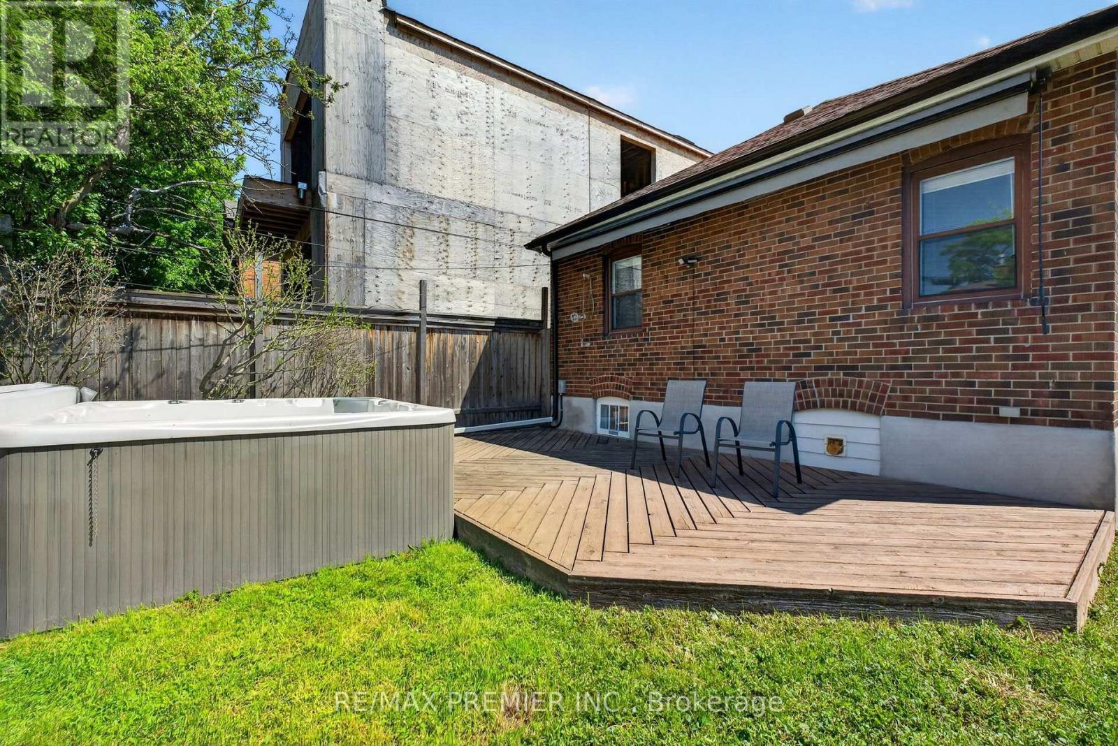154 Fifth Street, Toronto, Ontario  M8V 2C7 - Photo 37 - W13661836