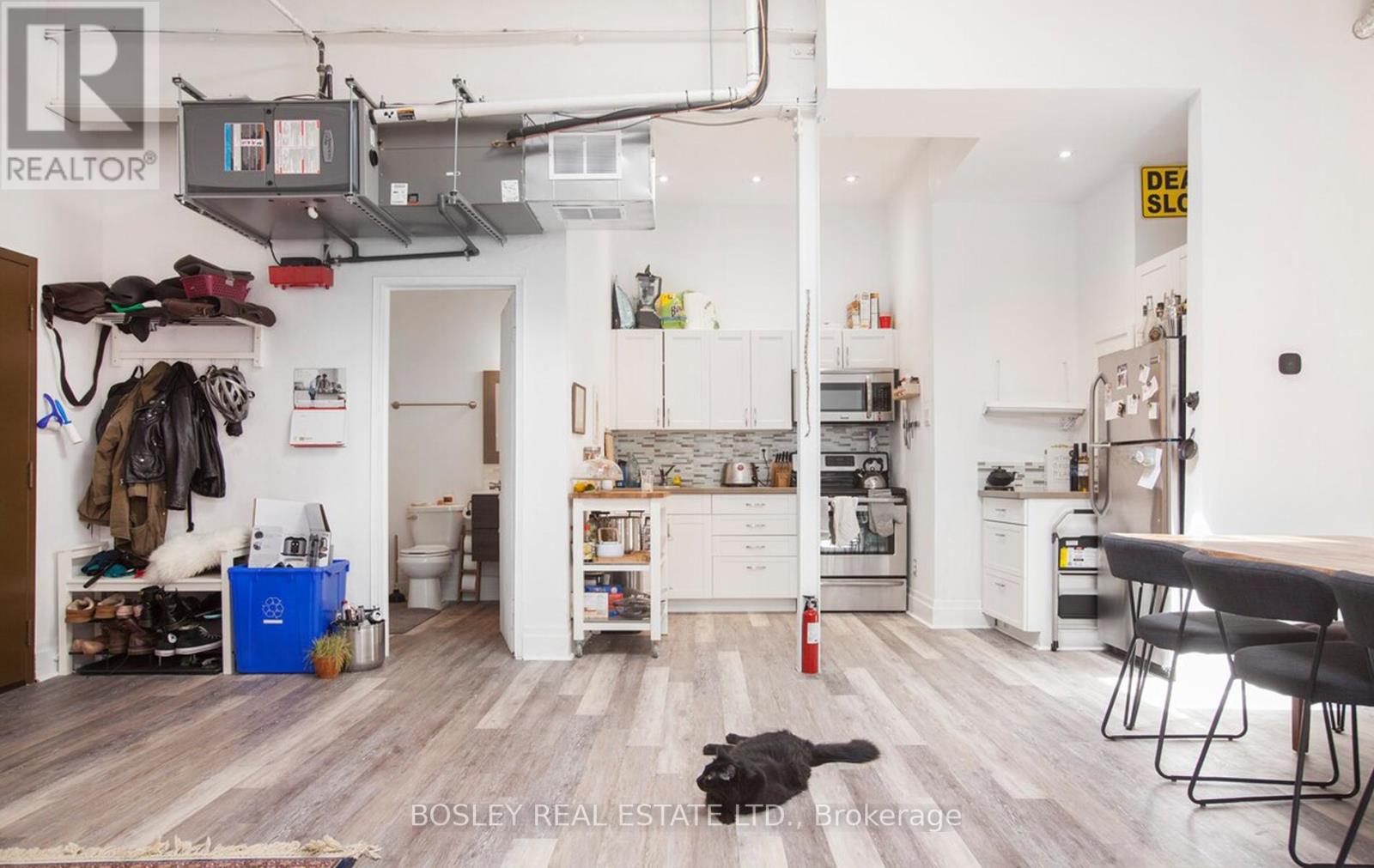 202 - 137 Roncesvalles Avenue, Toronto, Ontario  M6R 2L2 - Photo 4 - W13661878