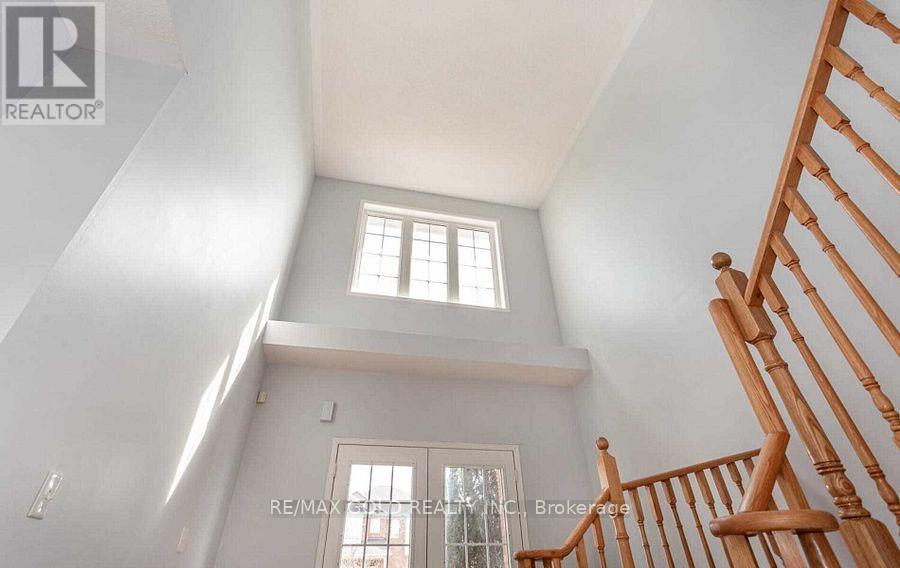 20 Owens Road, Brampton, Ontario  L6X 0S1 - Photo 3 - W13661902