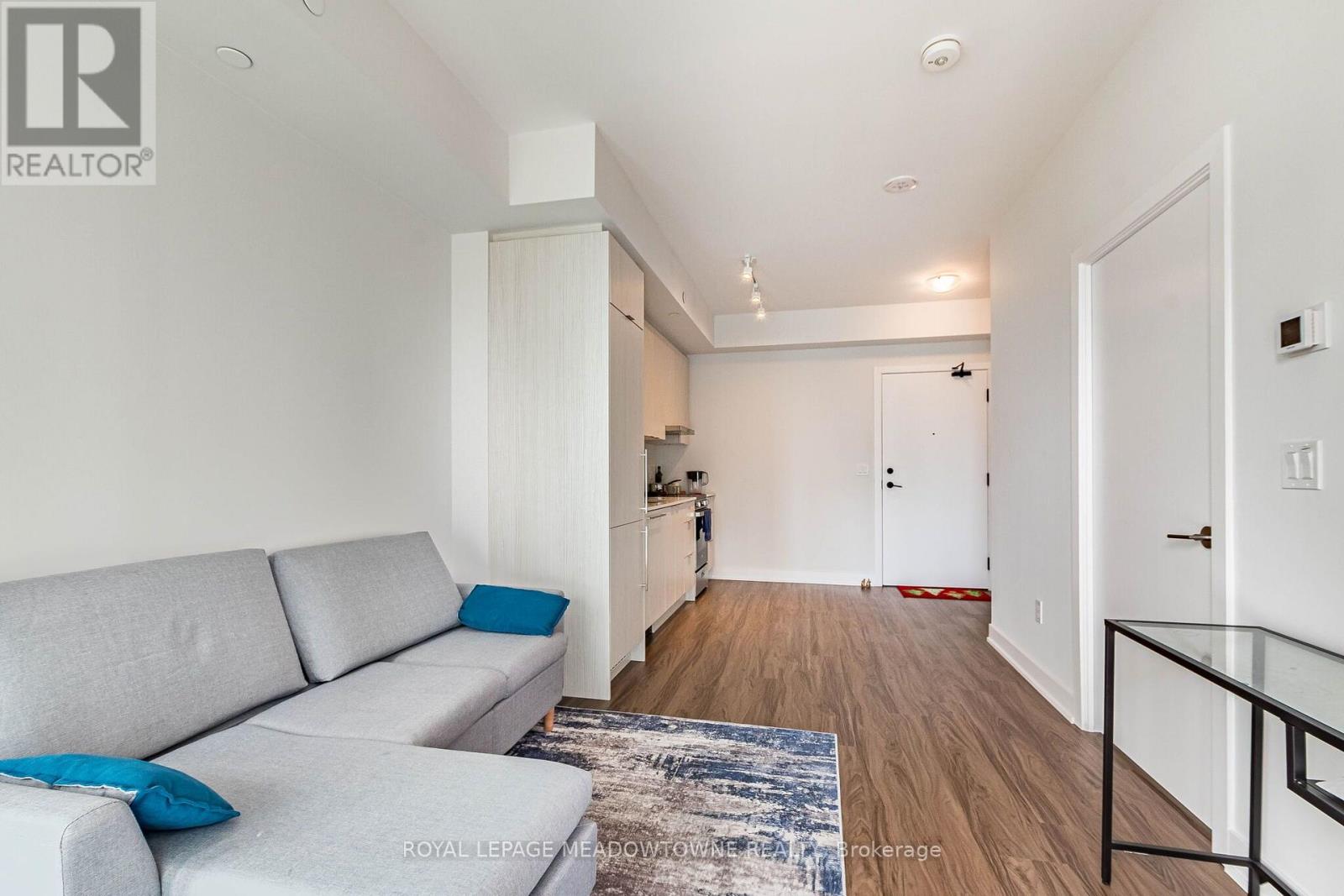 1202 - 430 Square One Drive, Mississauga, Ontario  L5B 0L6 - Photo 10 - W13661918