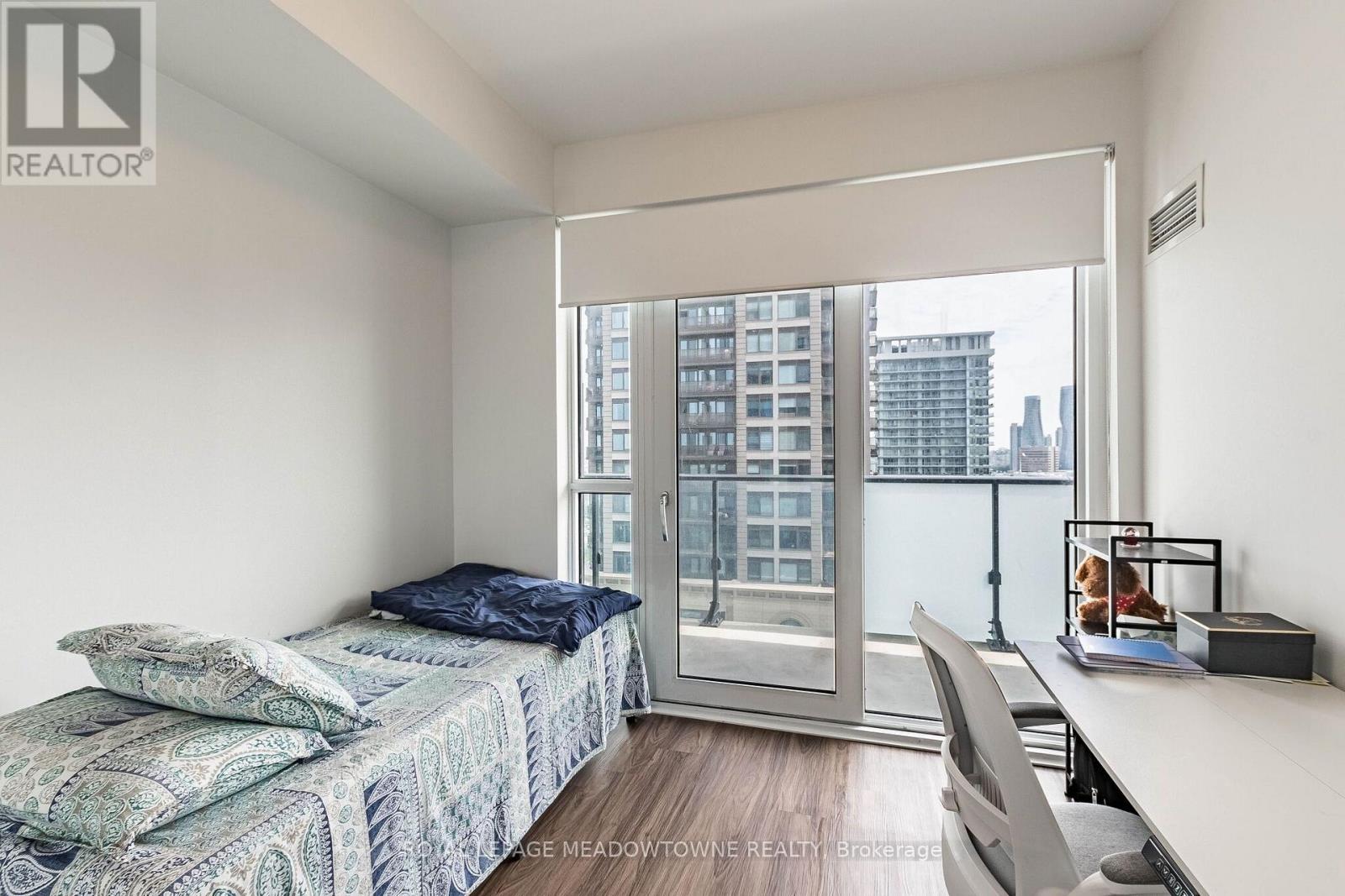 1202 - 430 Square One Drive, Mississauga, Ontario  L5B 0L6 - Photo 13 - W13661918