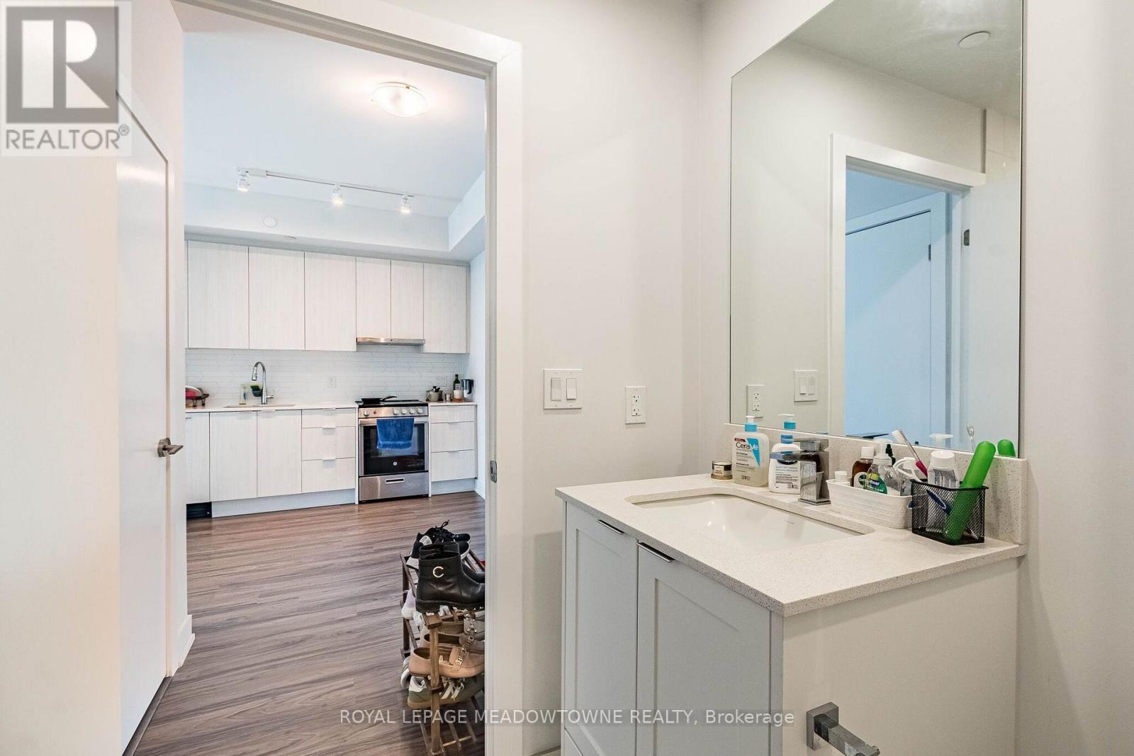 1202 - 430 Square One Drive, Mississauga, Ontario  L5B 0L6 - Photo 19 - W13661918