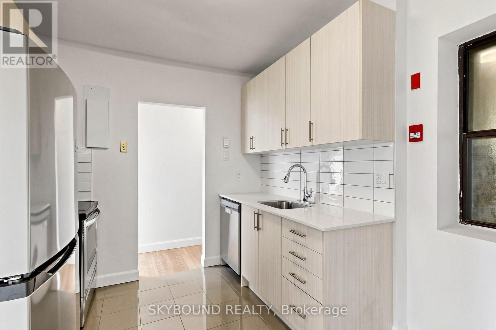 G - 131 Wineva Avenue, Toronto, Ontario  M4E 2T3 - Photo 14 - E13475112