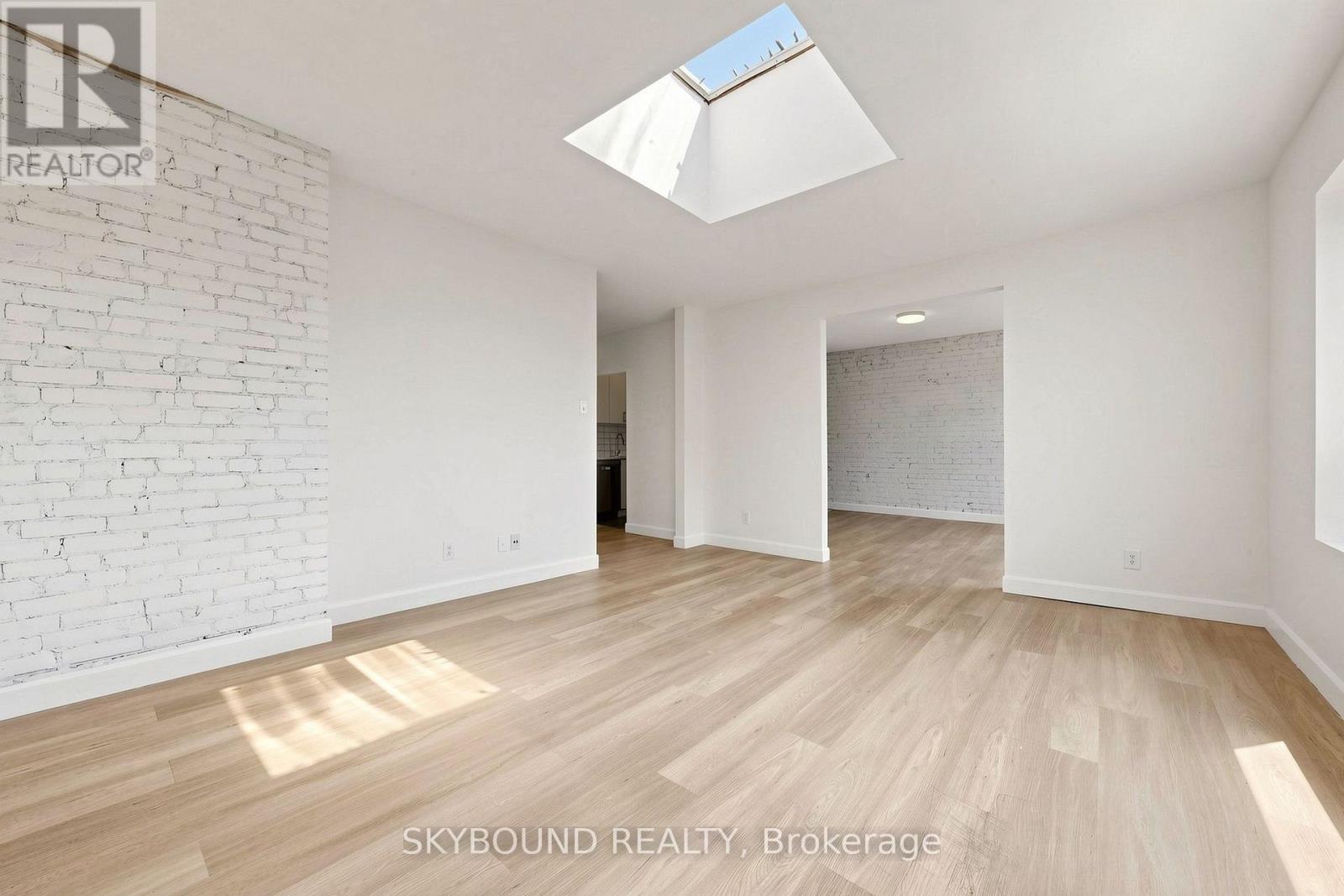 G - 131 WINEVA AVENUE, Toronto, Ontario