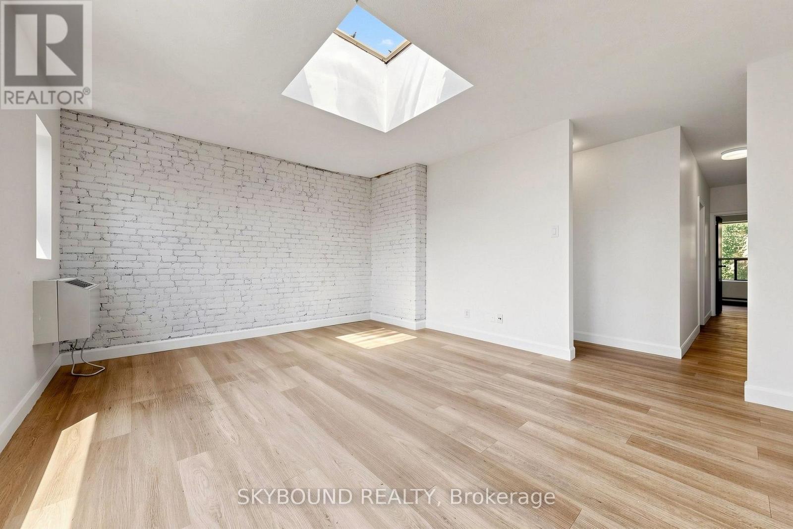 G - 131 Wineva Avenue, Toronto, Ontario  M4E 2T3 - Photo 5 - E13475112