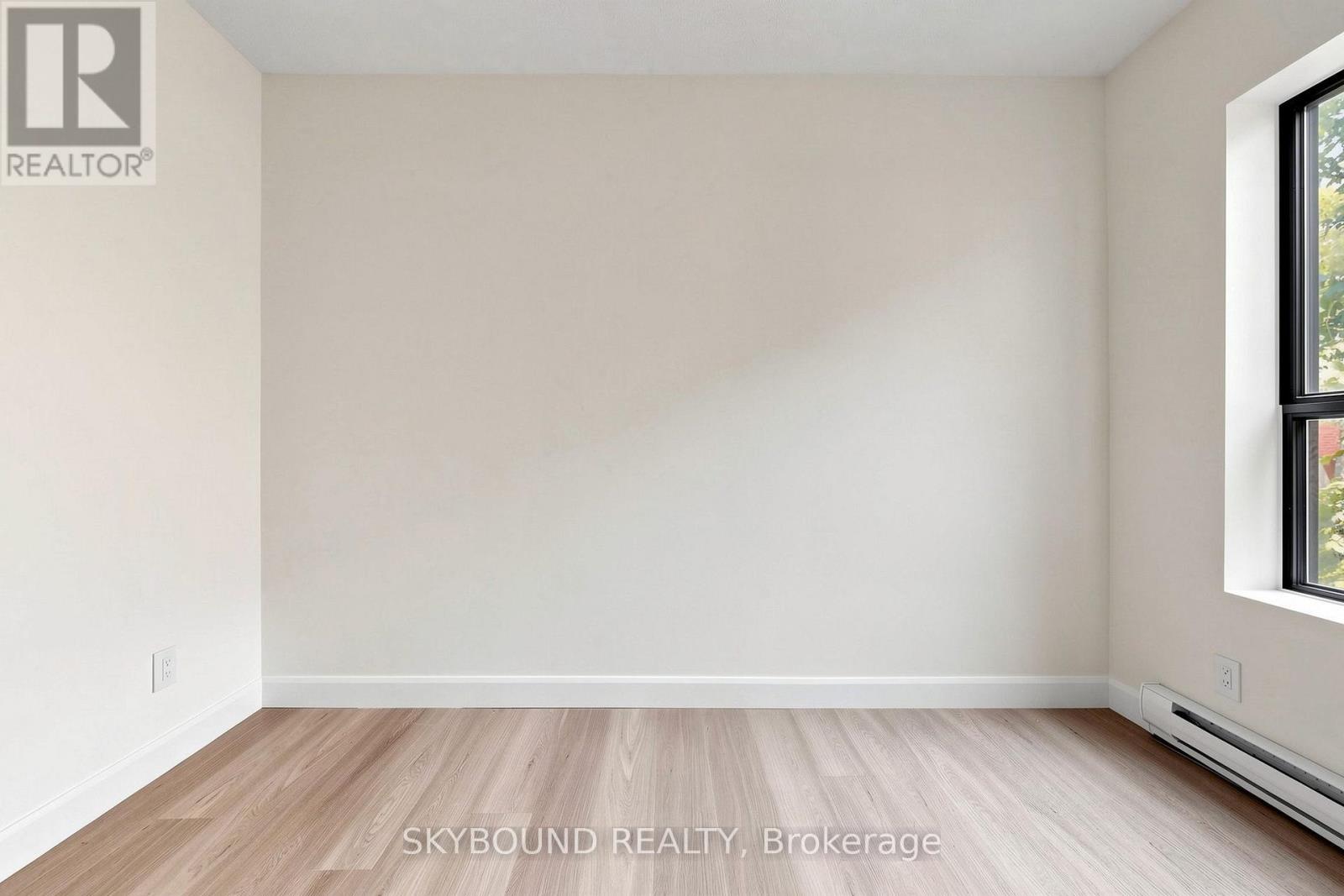 G - 131 Wineva Avenue, Toronto, Ontario  M4E 2T3 - Photo 18 - E13475112