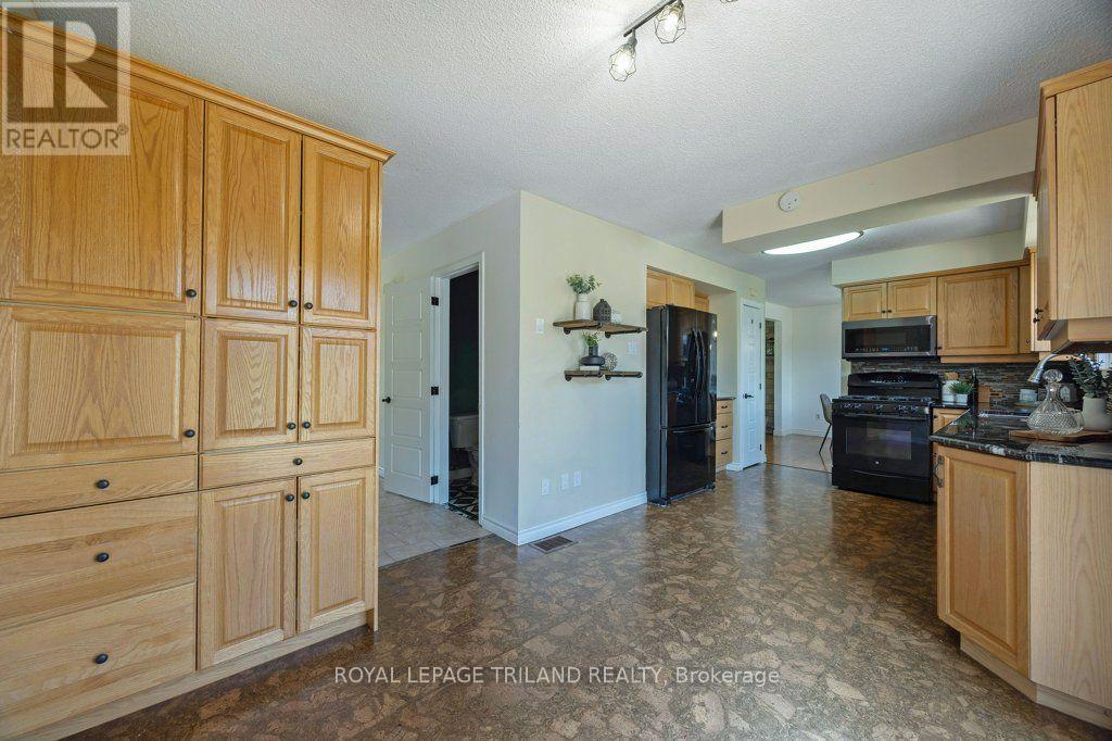 10201 Lynhurst Park Drive, Southwold, Ontario  N5P 2E5 - Photo 19 - X13601400