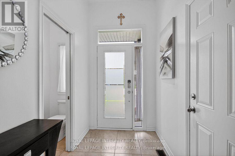 345 Cooks Mill Crescent, Ottawa, Ontario  K1V 2N3 - Photo 3 - X13478160