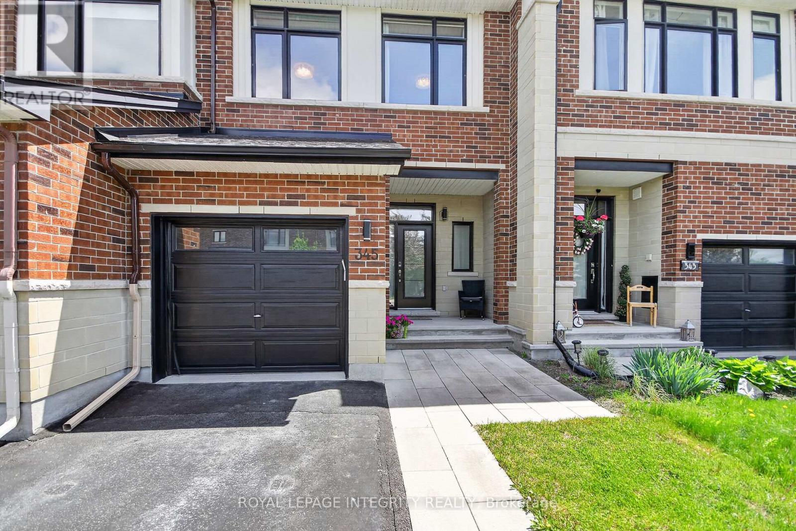 345 Cooks Mill Crescent, Ottawa, Ontario  K1V 2N3 - Photo 2 - X13478160