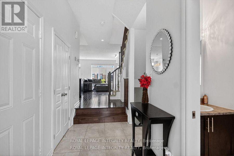 345 Cooks Mill Crescent, Ottawa, Ontario  K1V 2N3 - Photo 4 - X13478160