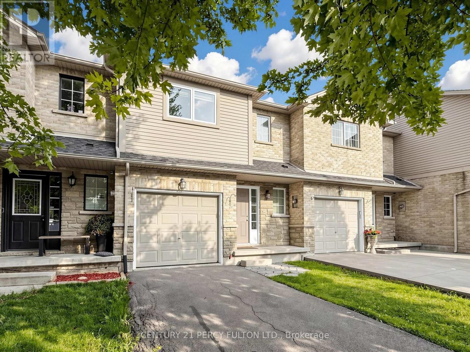 229 Dicenzo Drive, Hamilton, Ontario  L9B 2X7 - Photo 2 - X13661686