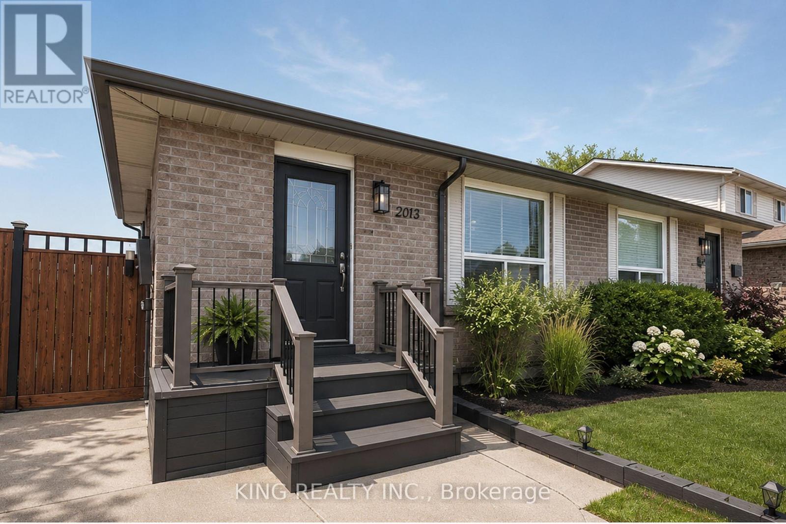 2613 CARISSA AVENUE, Windsor, Ontario