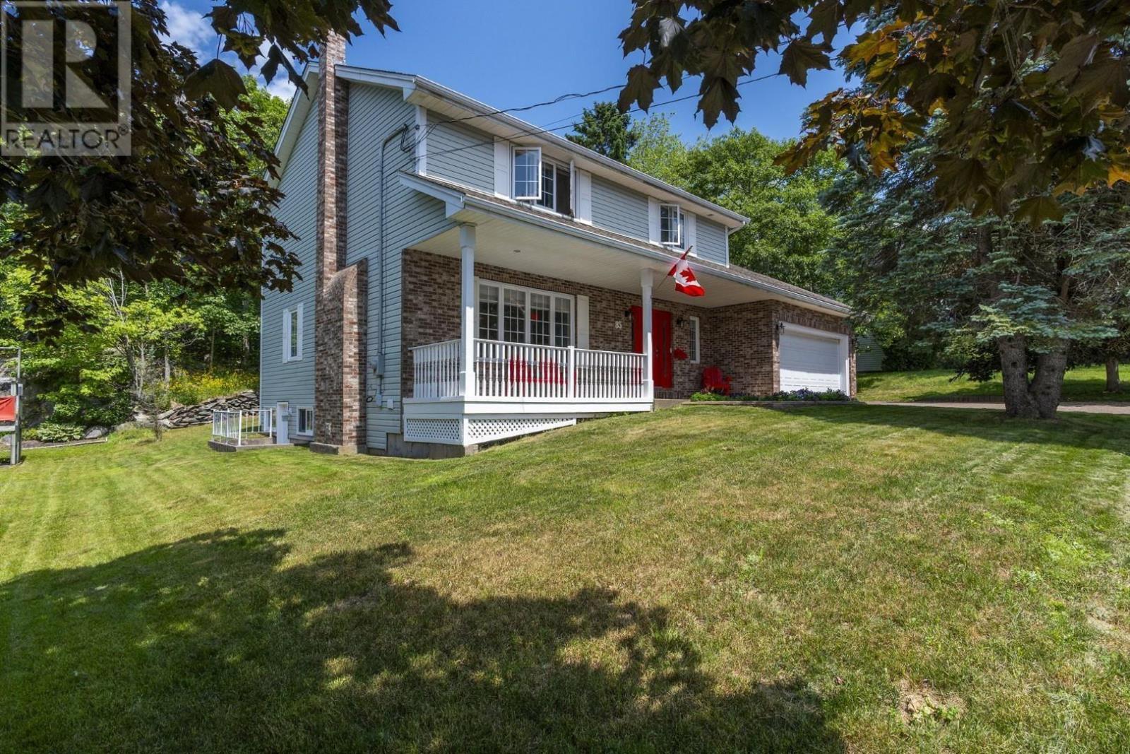 85 Brentwood Drive, Bedford, Nova Scotia  B4A 3S2 - Photo 2 - 202617104