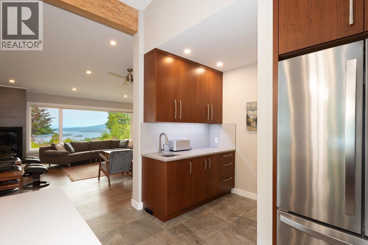 465 Sunset Road, Bowen Island, British Columbia  V0N 1G2 - Photo 14 - R3083054