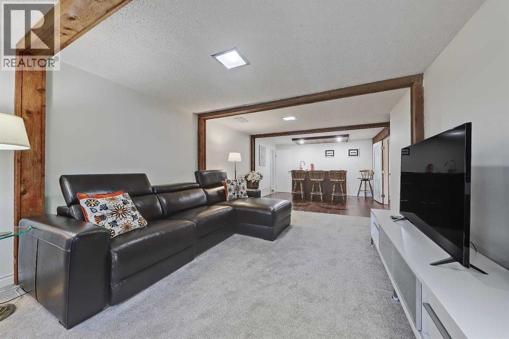 185 Springwood Drive SW, Calgary, Alberta  T2W 0L2 - Photo 14 - A2318547