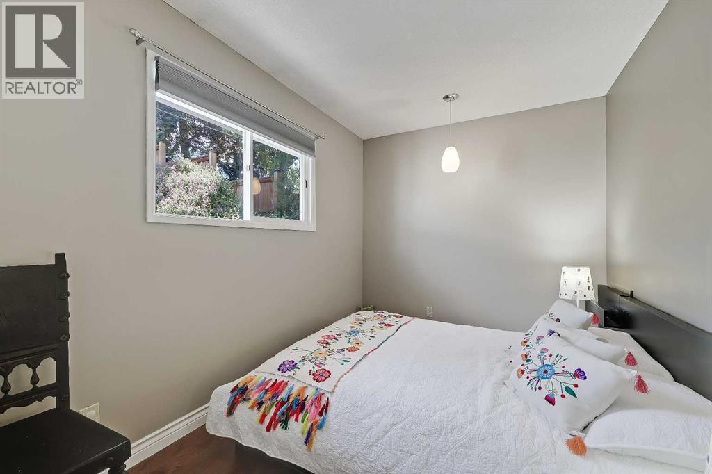 185 Springwood Drive SW, Calgary, Alberta  T2W 0L2 - Photo 13 - A2318547