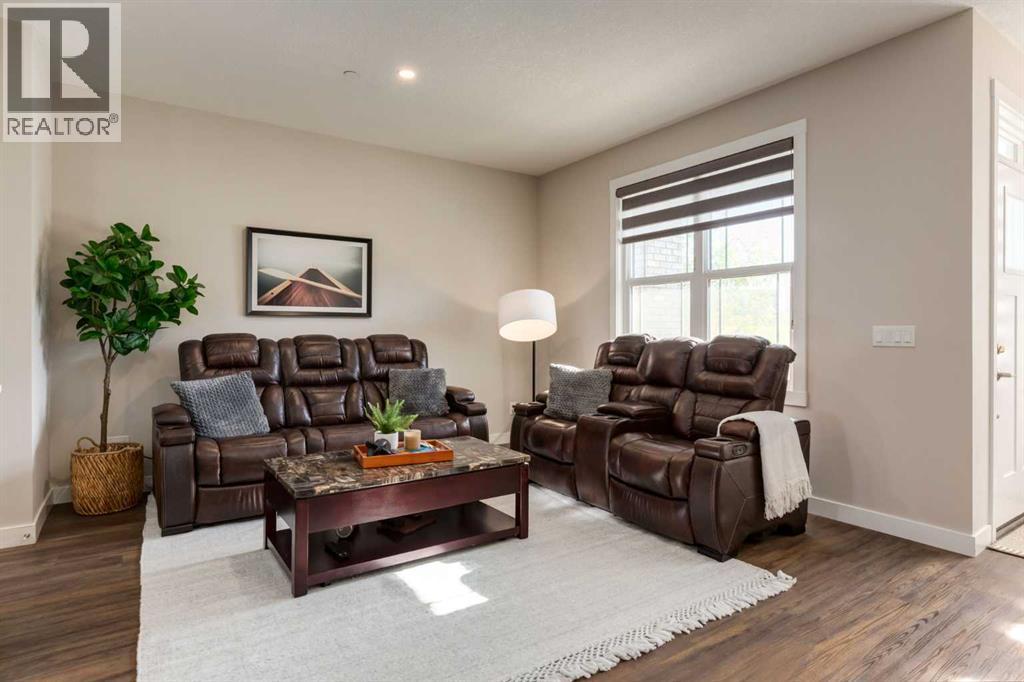 52 Lucas Street NW, Calgary, Alberta  T3P 1N2 - Photo 2 - A2327423