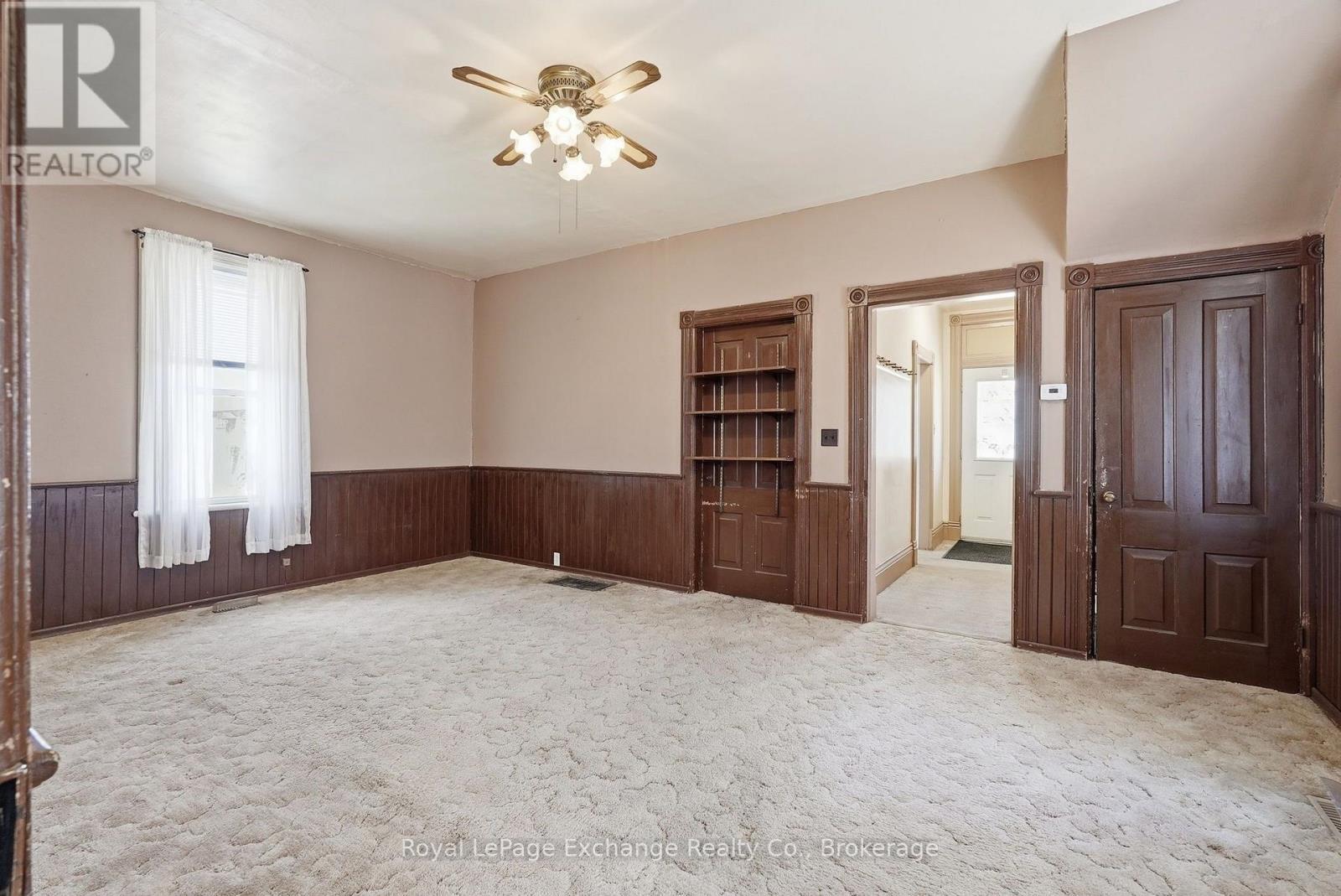 588 11th Avenue, Hanover, Ontario  N4N 2S6 - Photo 10 - X12981660