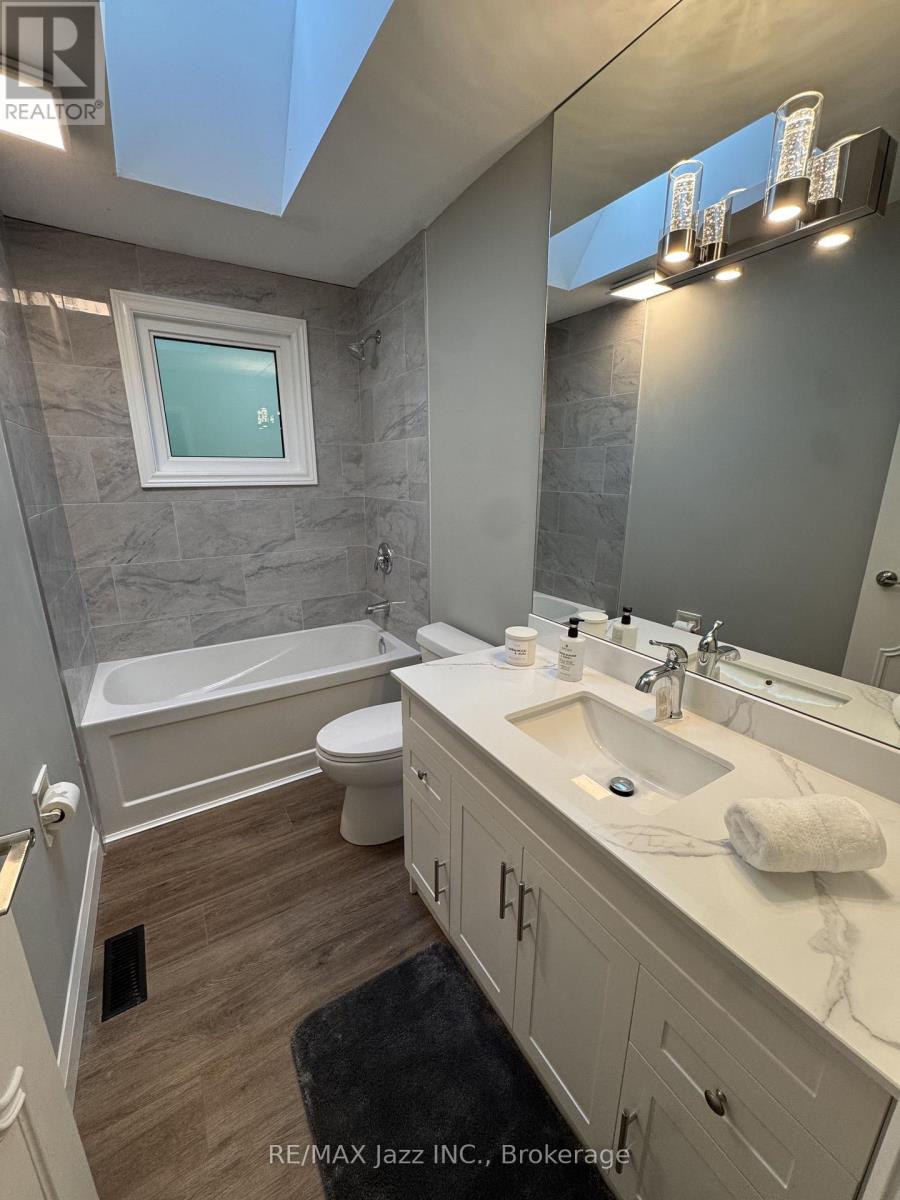3025 Lockhart Road, Clarington, Ontario  L1B 1L9 - Photo 6 - E13642142