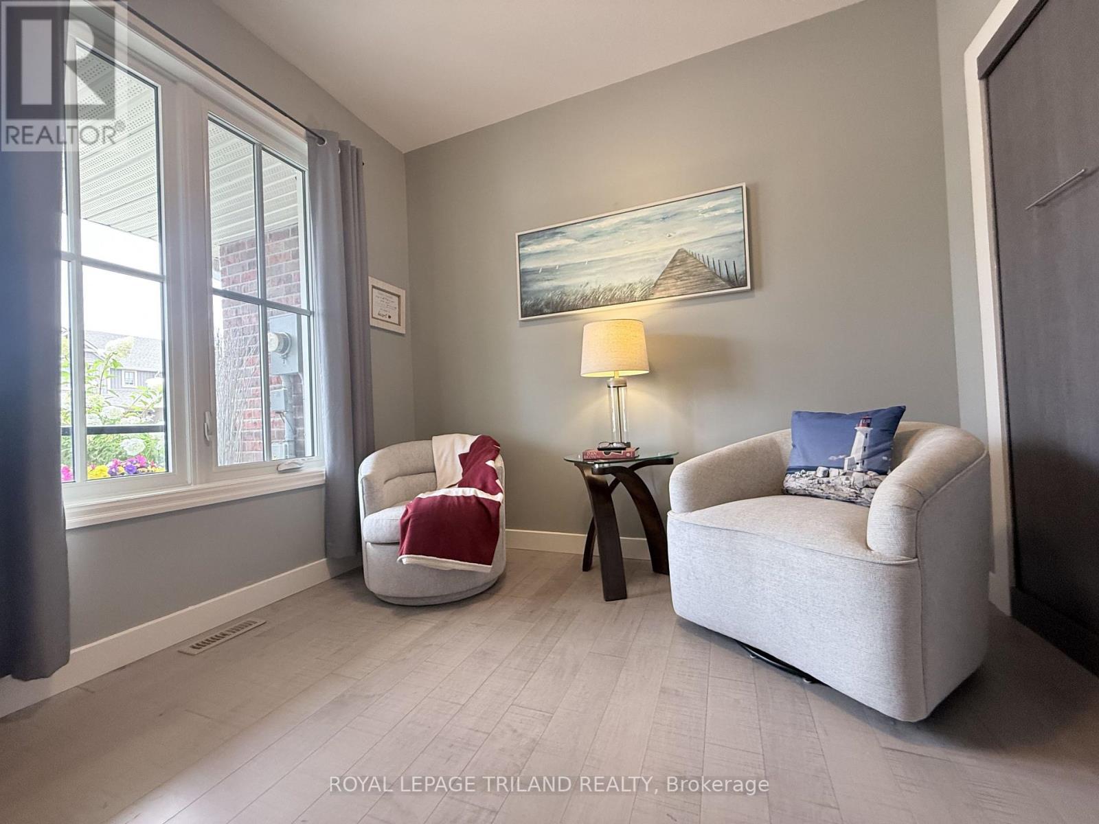 32 CHARTER CREEK COURT, St. Thomas, Ontario