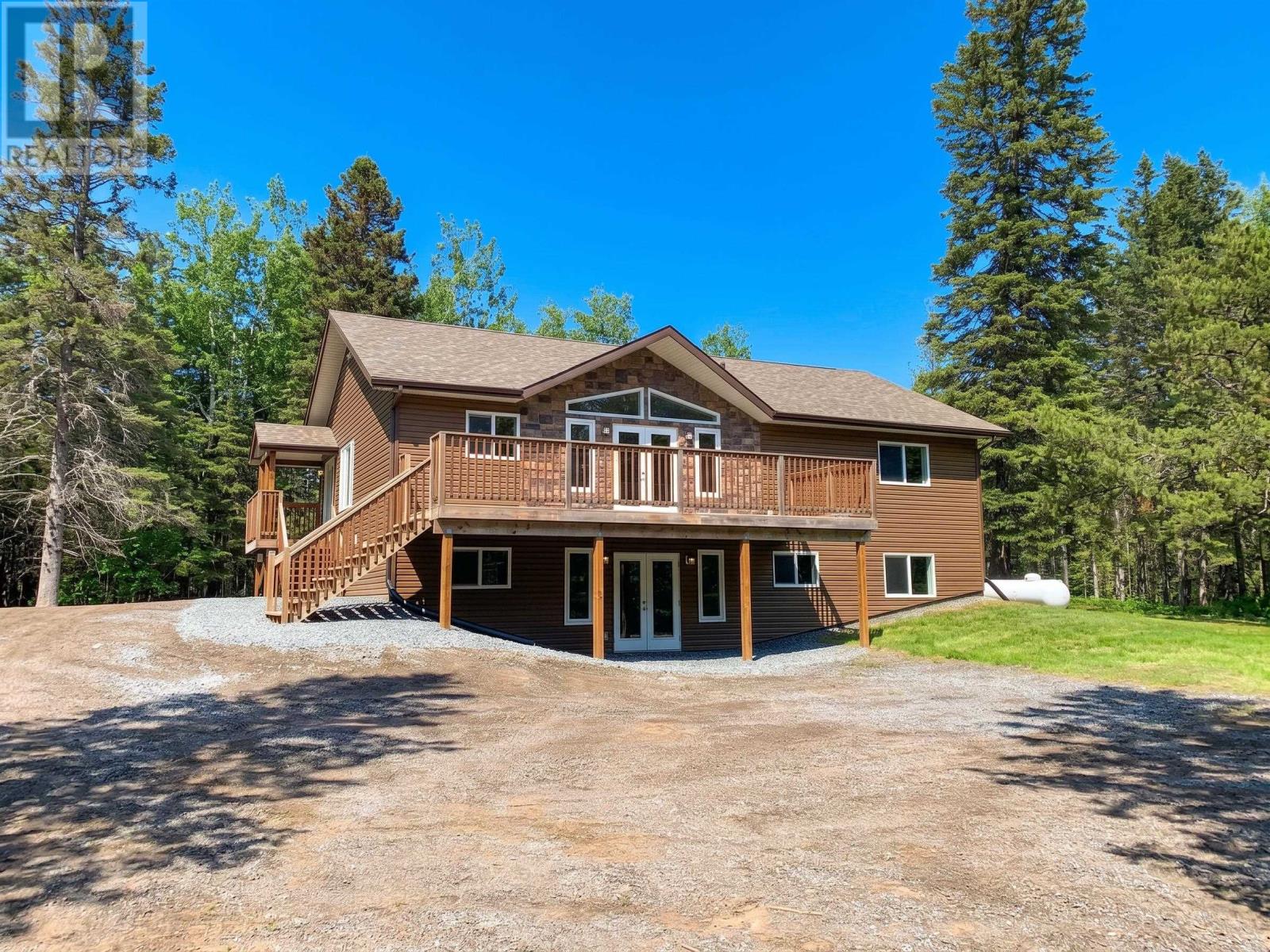2040 Gus Wuori RD, Thunder Bay, Ontario