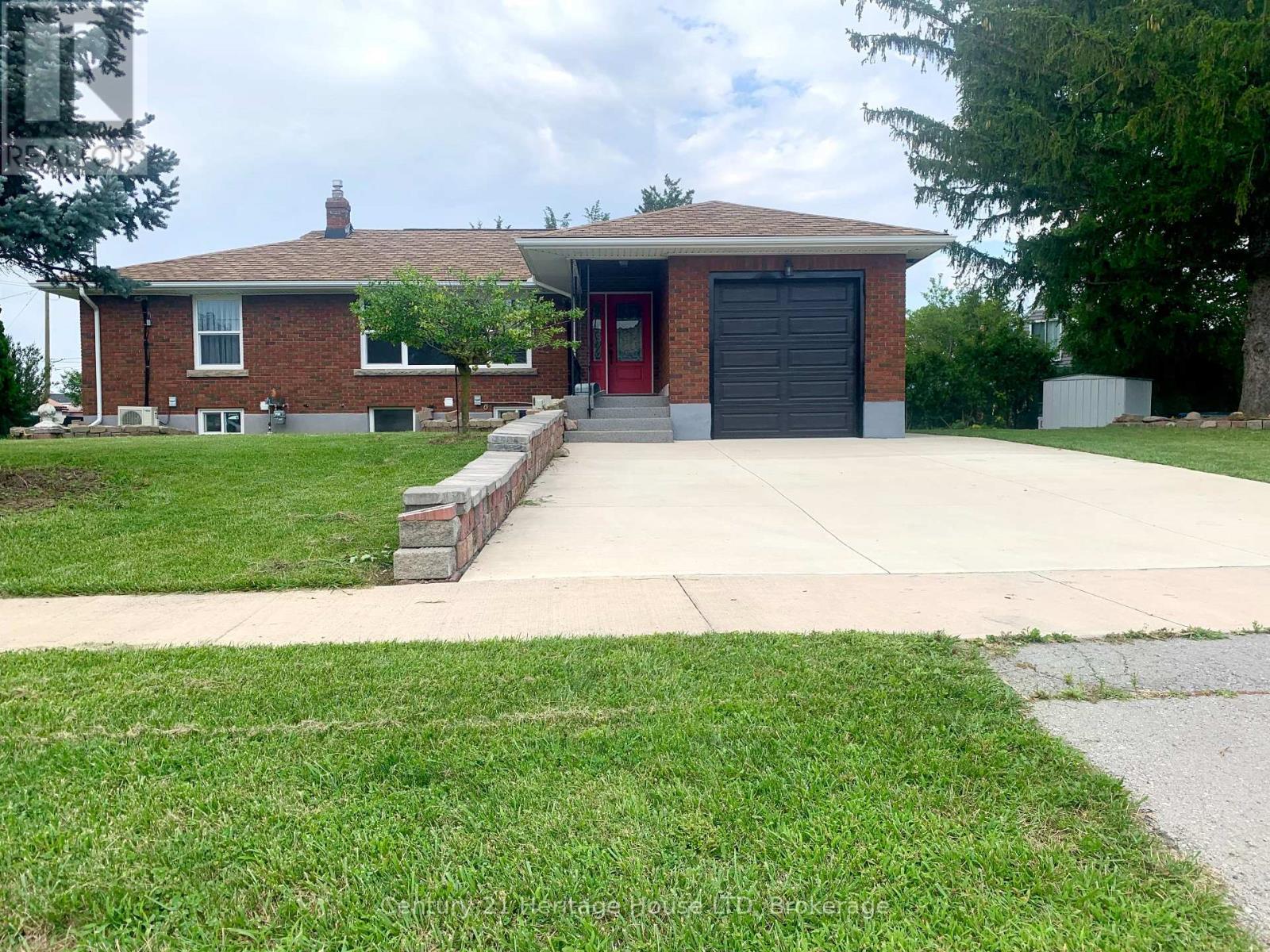 2 FOLEY CRESCENT, Thorold, Ontario