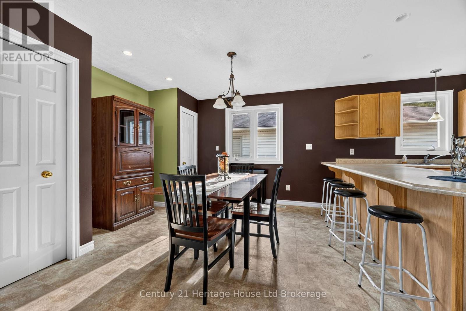 16 Herford Street, Tillsonburg, Ontario  N4G 4V2 - Photo 6 - X13662006