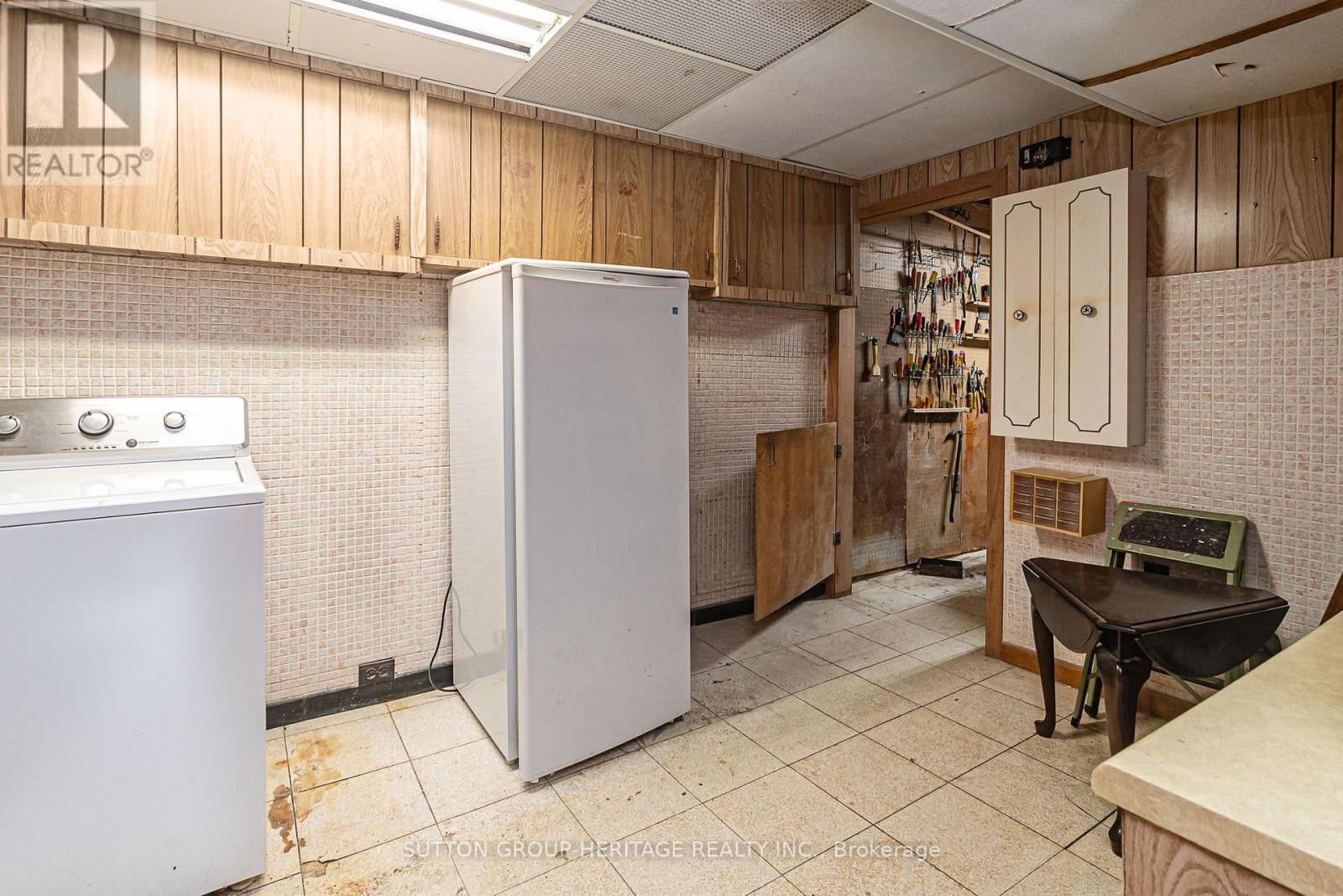1113 Valley Court, Oshawa, Ontario  L1J 3M4 - Photo 46 - E13572516