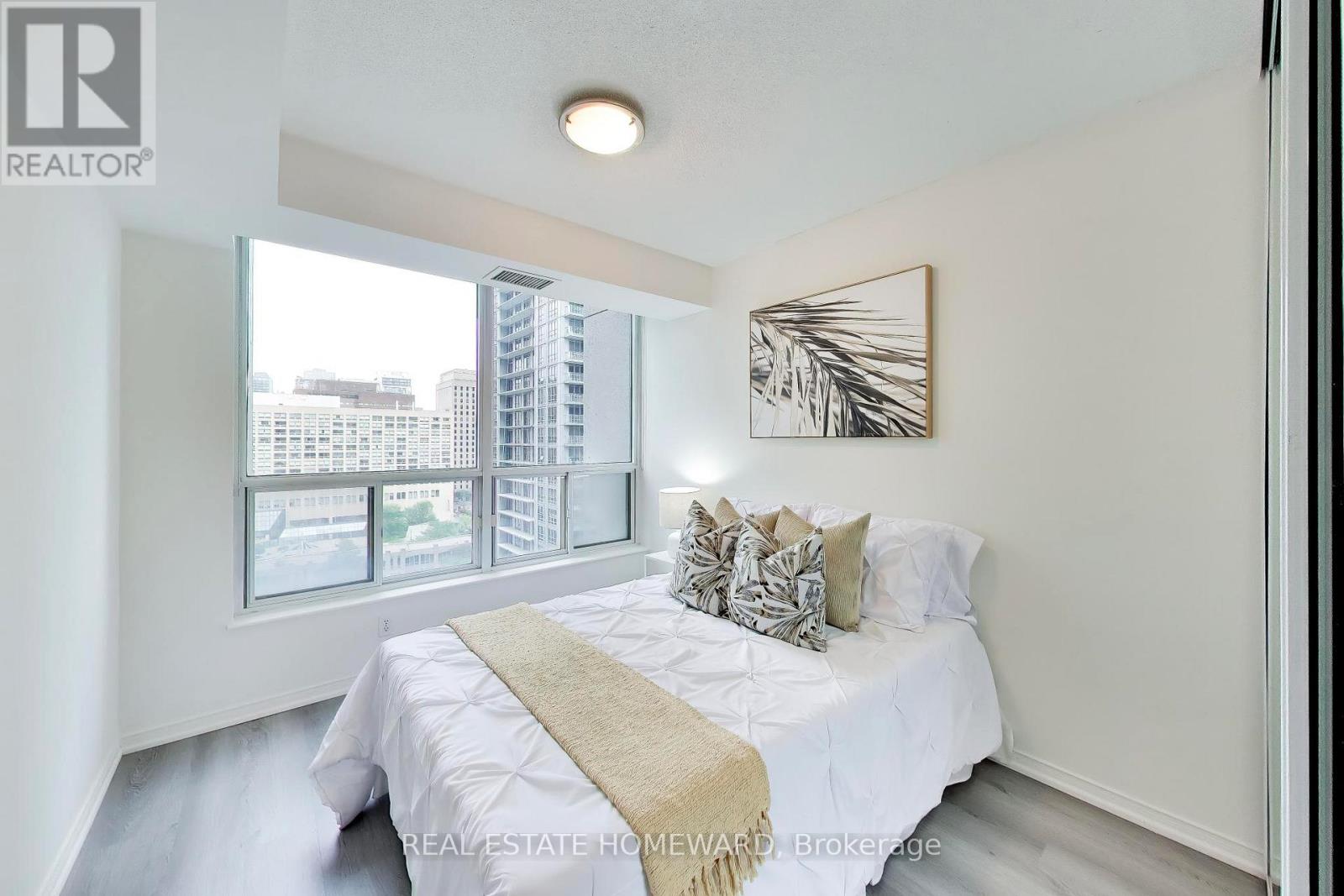 1511 - 750 Bay Street, Toronto, Ontario  M5G 1N6 - Photo 14 - C13661996