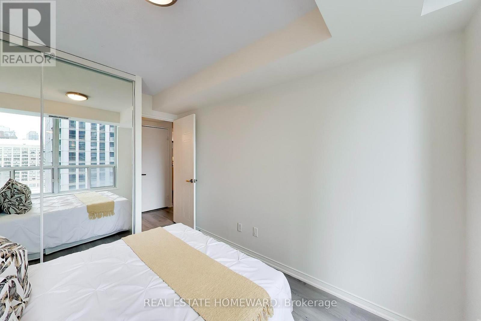 1511 - 750 Bay Street, Toronto, Ontario  M5G 1N6 - Photo 16 - C13661996