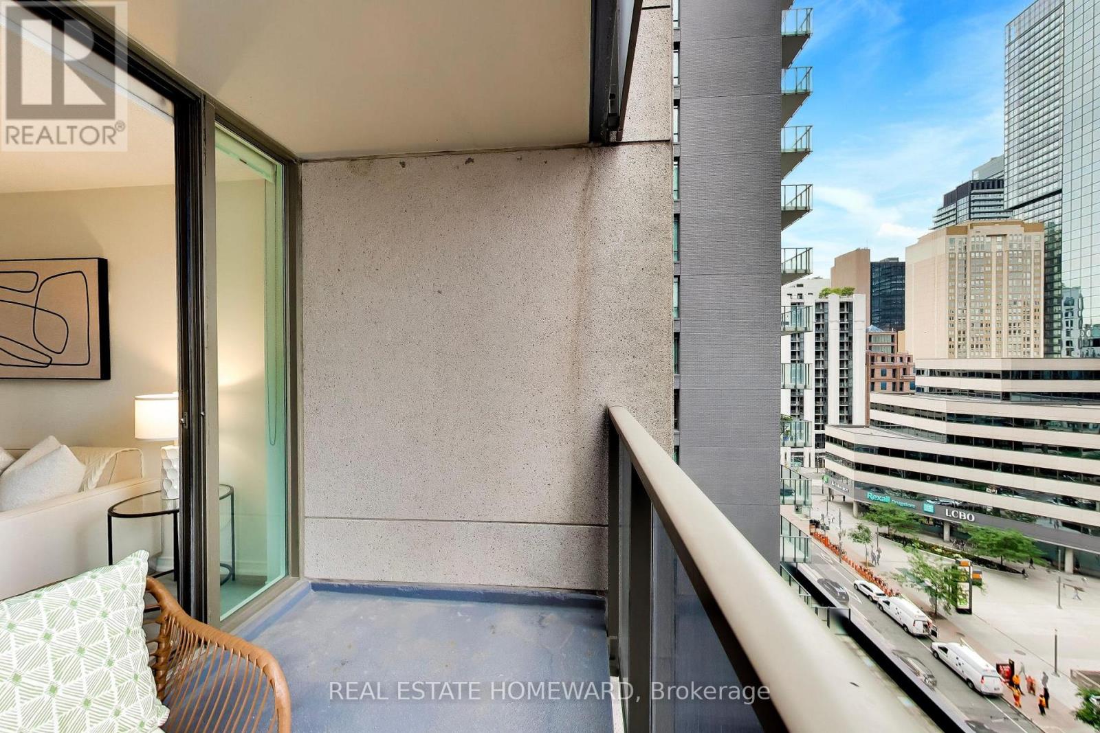 1511 - 750 Bay Street, Toronto, Ontario  M5G 1N6 - Photo 19 - C13661996