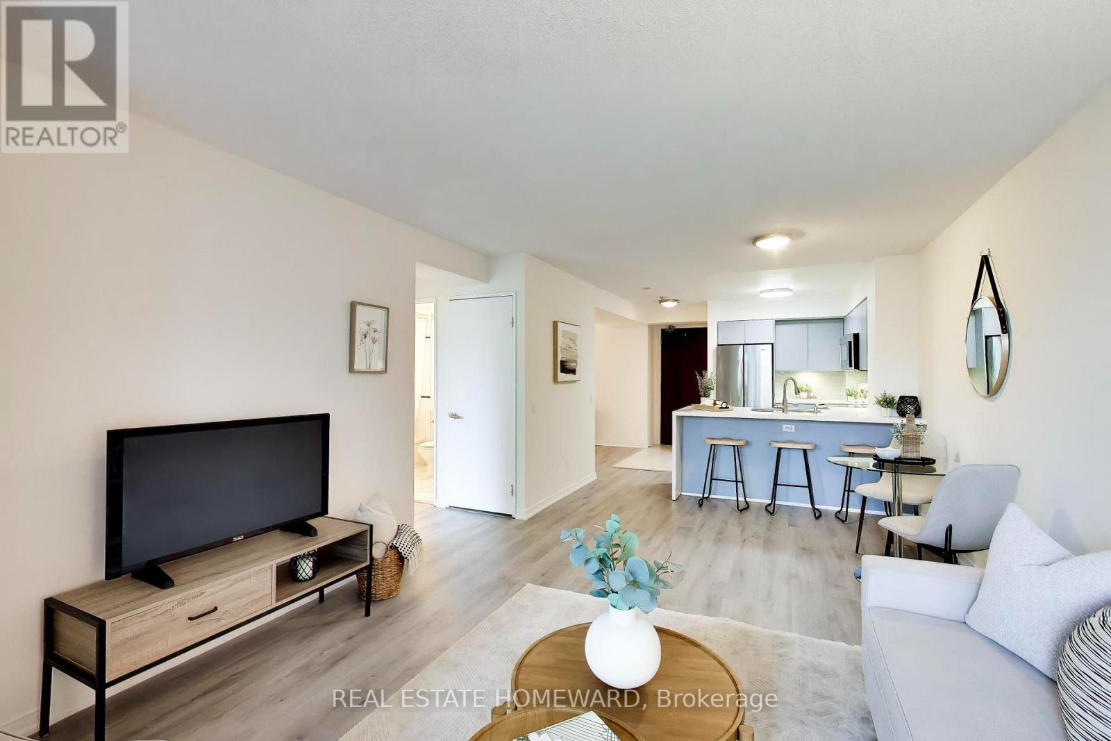 1511 - 750 Bay Street, Toronto, Ontario  M5G 1N6 - Photo 3 - C13661996