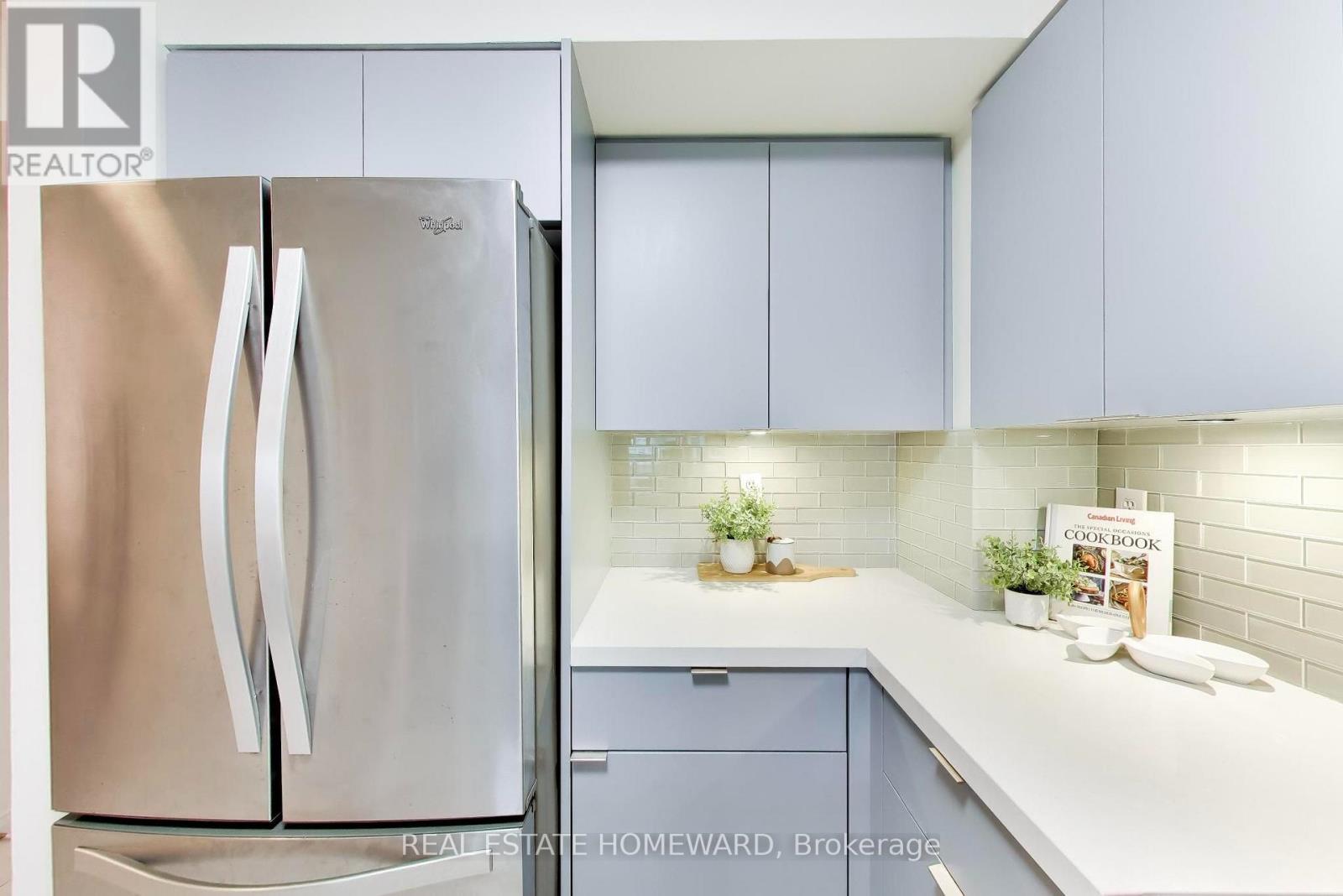 1511 - 750 Bay Street, Toronto, Ontario  M5G 1N6 - Photo 6 - C13661996