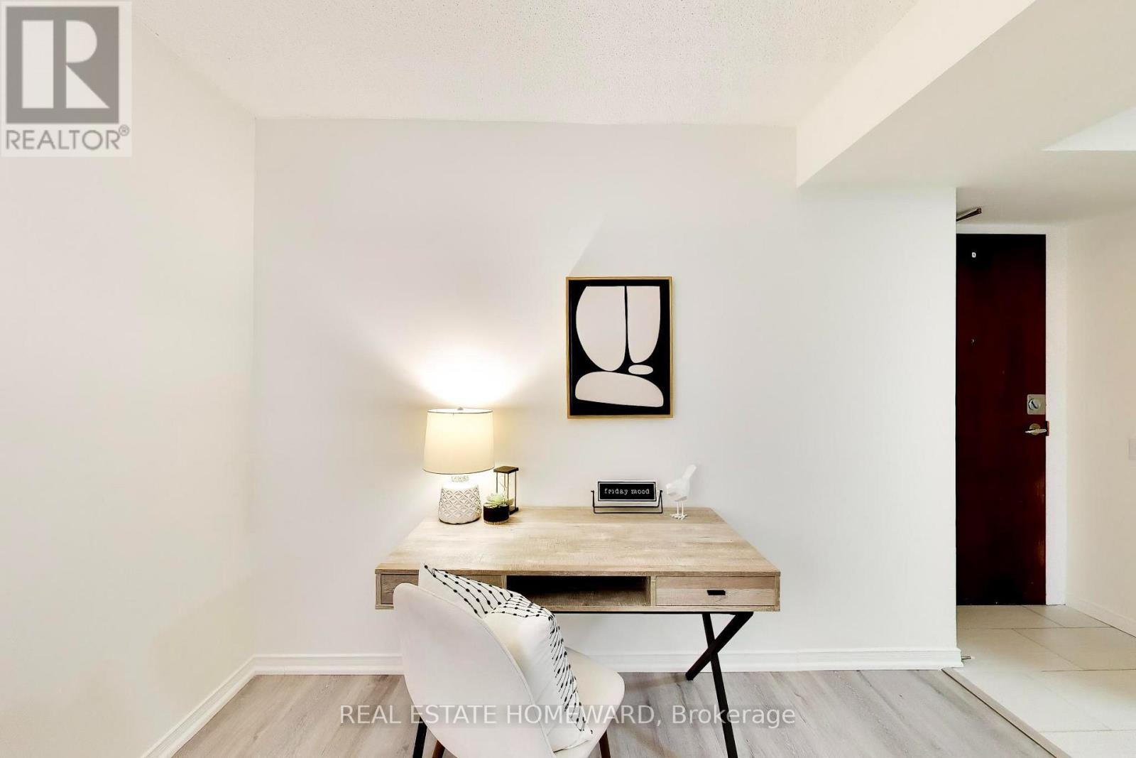 1511 - 750 Bay Street, Toronto, Ontario  M5G 1N6 - Photo 8 - C13661996