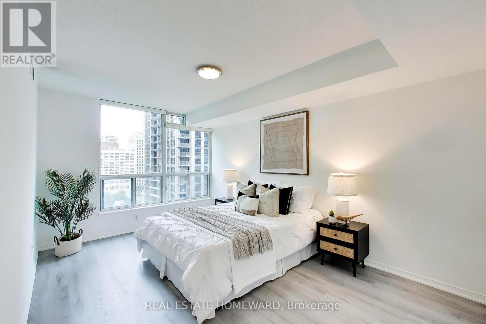1511 - 750 Bay Street, Toronto, Ontario  M5G 1N6 - Photo 9 - C13661996