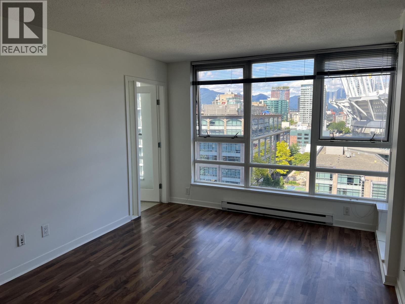 1707 939 EXPO BOULEVARD, Vancouver, British Columbia
