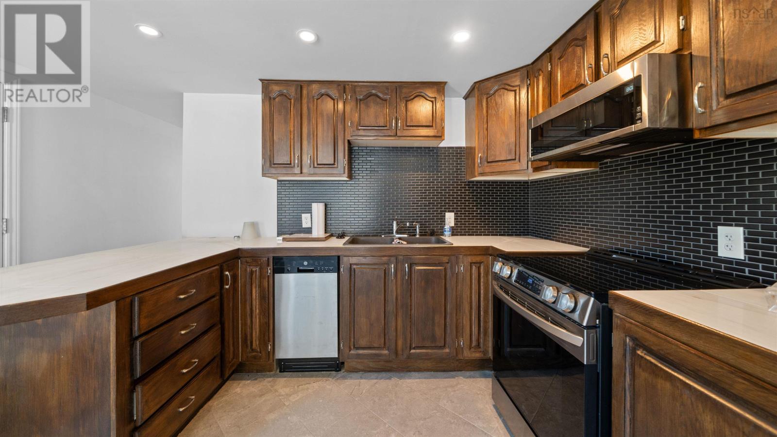 4 Third Street, Halifax, Nova Scotia B3T 1B1 - Photo 40 - 202600782