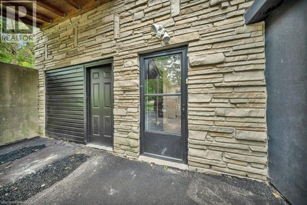 396 Hazel Street, Waterloo, Ontario  N2L 3P6 - Photo 39 - 40854940