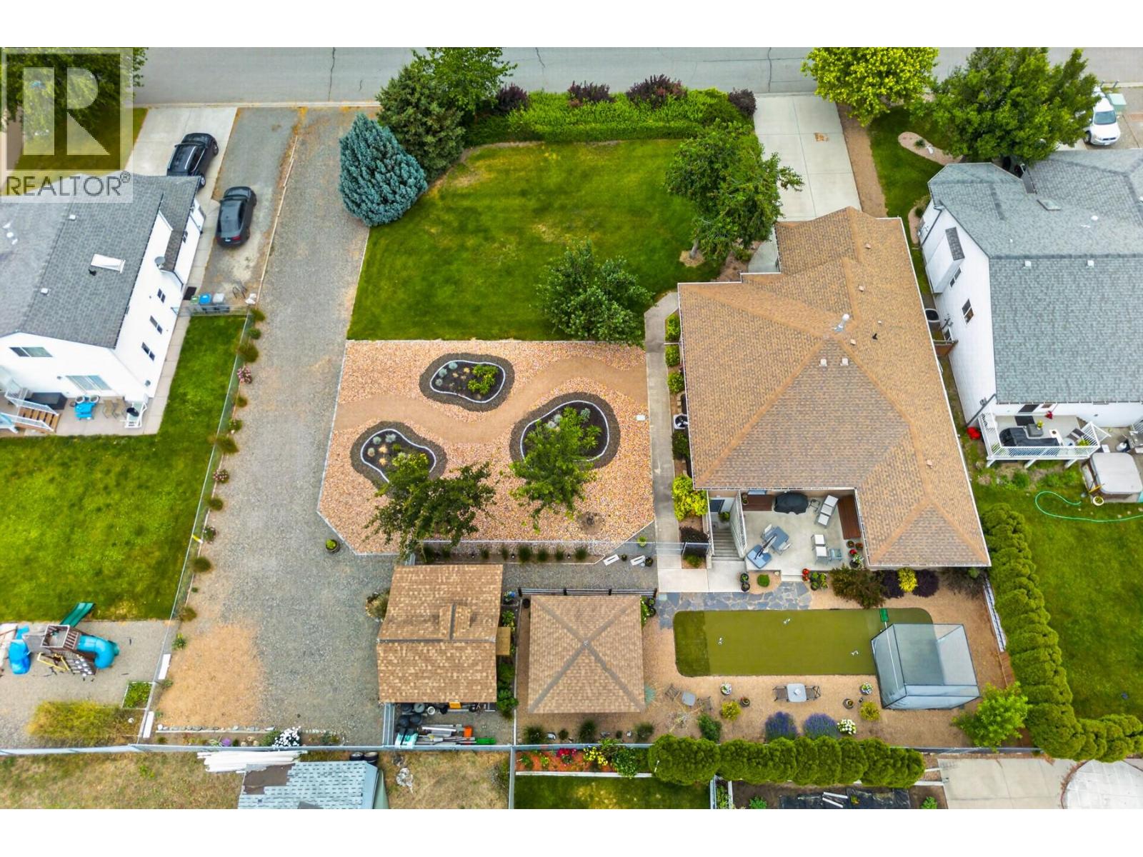 671 Mccurrach Place, Kamloops, British Columbia  V2B 8R1 - Photo 3 - 10394340