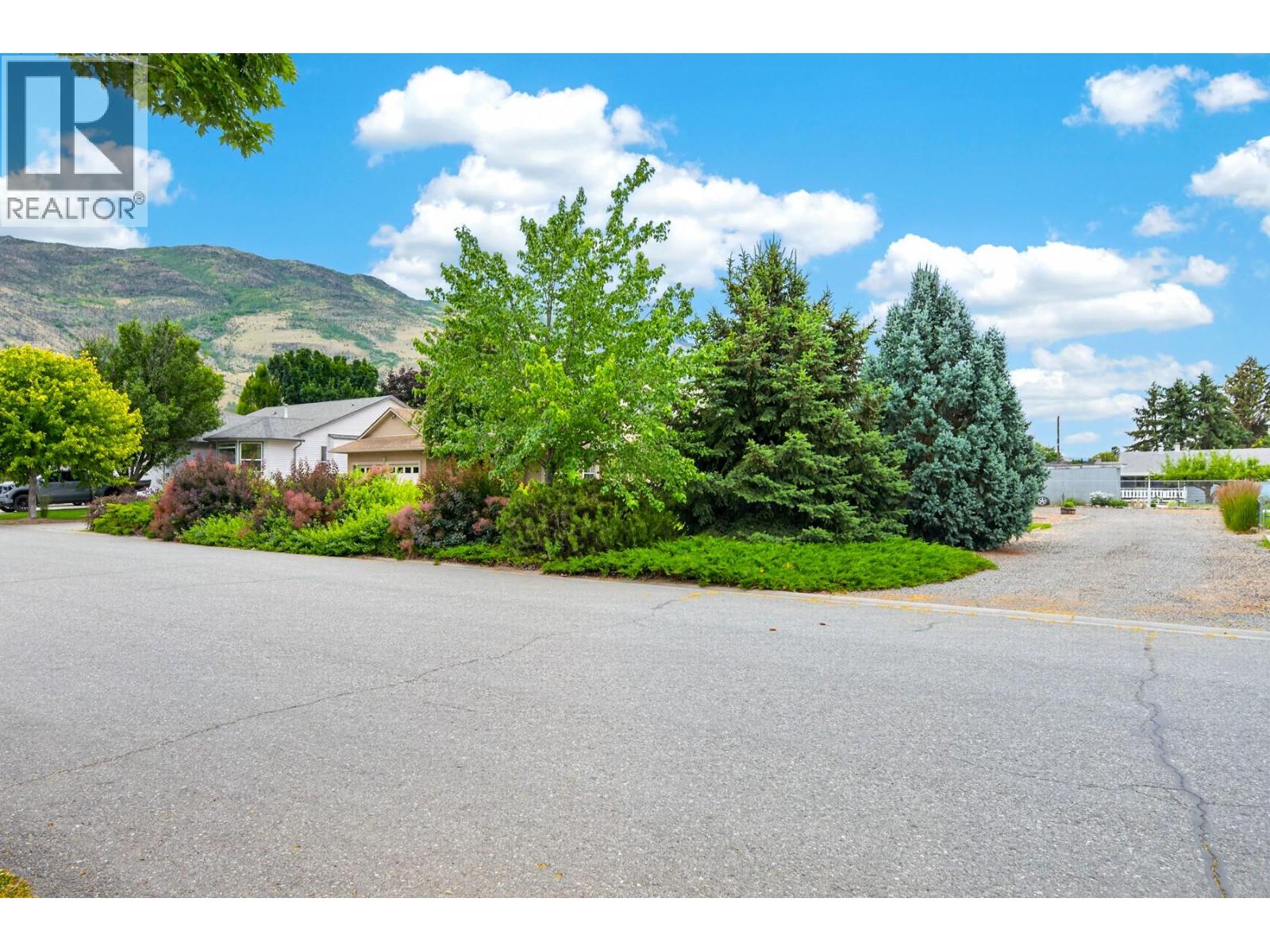 671 Mccurrach Place, Kamloops, British Columbia  V2B 8R1 - Photo 34 - 10394340