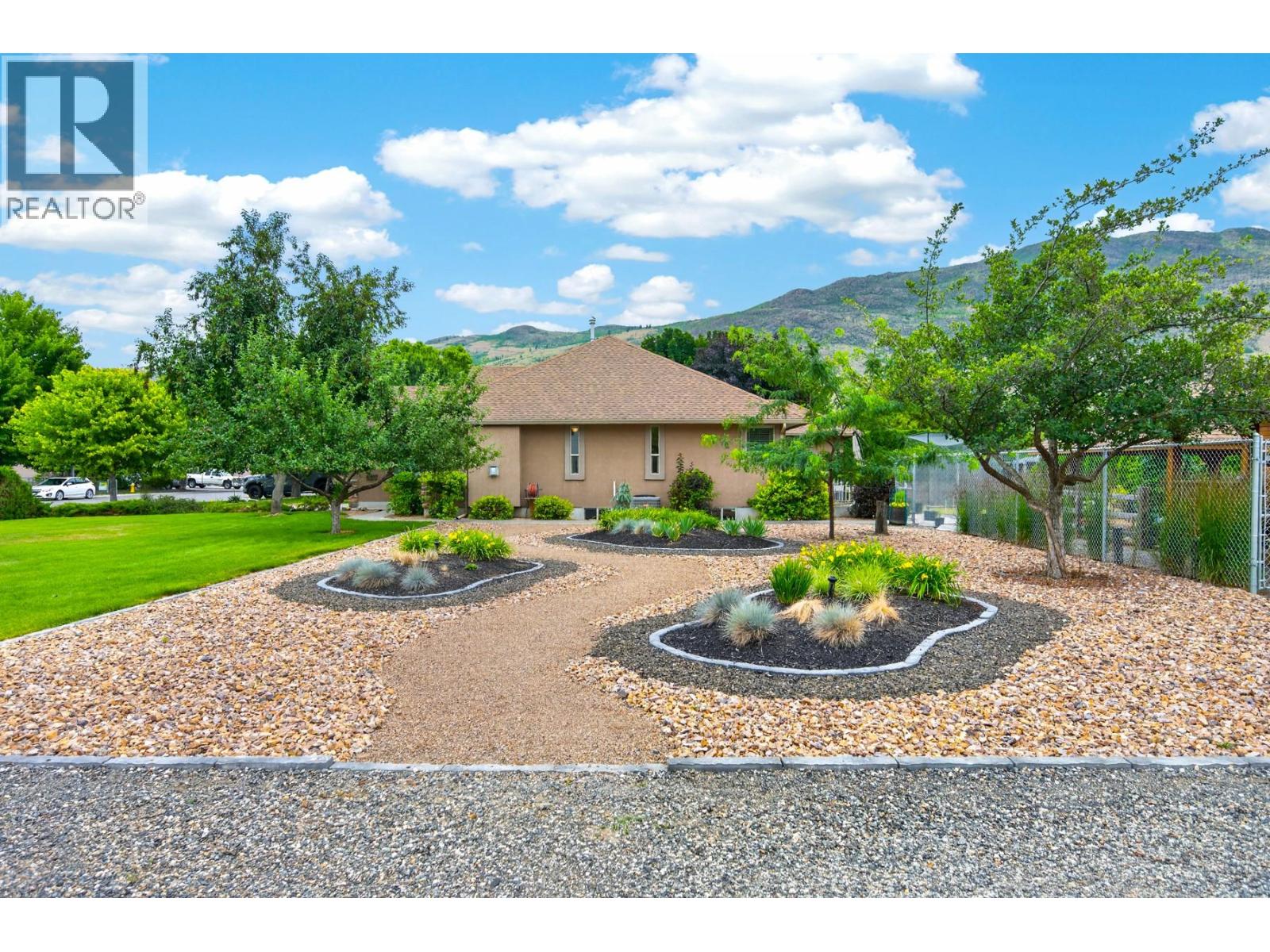 671 Mccurrach Place, Kamloops, British Columbia  V2B 8R1 - Photo 45 - 10394340